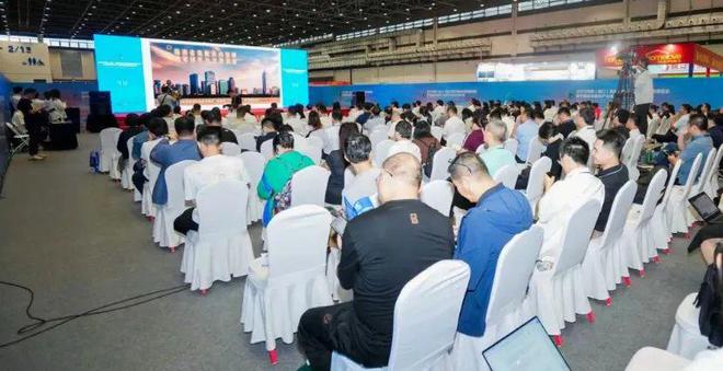 米乐M6 米乐三月雨获评“中国建筑装饰行业企业绿色可持续发展倡议发起单位”(图3) 米乐M6 米乐三月雨获评“中国建筑装饰行业企业绿色可持续发展倡议发起单位”(图3)