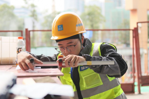 米乐 M6米乐2023年四川省职工职业技能大赛-建筑装饰装修镶贴工竞赛成都基层选拔赛成功举办(图5) 米乐 M6米乐2023年四川省职工职业技能大赛-建筑装饰装修镶贴工竞赛成都基层选拔赛成功举办(图5)