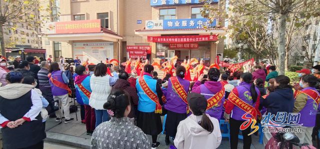 文明传播志愿大队再添新成米乐 M6米乐员(图2) 文明传播志愿大队再添新成米乐 M6米乐员(图2)