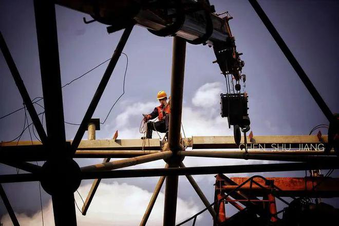 天!深圳一图书馆项目发生事故致1人死亡!相关单位:赔偿款已支付给死者家属!(图3) 天!深圳一图书馆项目发生事故致1人死亡!相关单位:赔偿款已支付给死者家属!(图3)