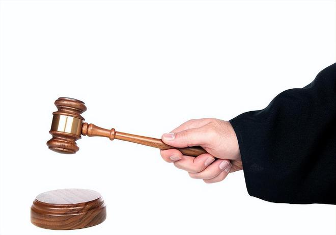 “他自己掉下去凭啥我赔?”男子装防盗网坠亡家属索赔200万(图7) “他自己掉下去凭啥我赔?”男子装防盗网坠亡家属索赔200万(图7)