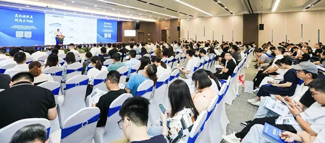 高标准提质 低成本创优——江苏省装饰装修工程创优交流观摩暨中国建筑工程装饰奖复查迎检工作会议在南京召开(图2) 高标准提质 低成本创优——江苏省装饰装修工程创优交流观摩暨中国建筑工程装饰奖复查迎检工作会议在南京召开(图2)