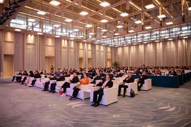 亚厦股份助力浙江省建筑装饰行业协会共绘高质量转型路径(图4) 亚厦股份助力浙江省建筑装饰行业协会共绘高质量转型路径(图4)