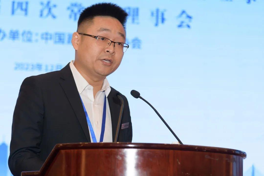 简报2023(20)中国建筑装饰行业高质量发展论坛暨中装协九届三次理事会九届四次常务理事会在武汉成功召开(图2) 简报2023(20)中国建筑装饰行业高质量发展论坛暨中装协九届三次理事会九届四次常务理事会在武汉成功召开(图2)