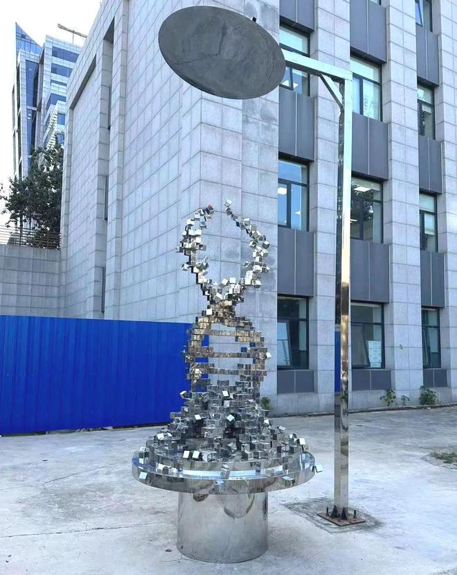 新校牌、新场馆、“新朋友”!新学期多所学校“上新”(图6) 新校牌、新场馆、“新朋友”!新学期多所学校“上新”(图6)