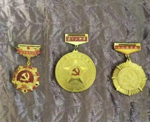 大爱无疆——惠阳区沙石土工程总公司经理朱纪清(图3) 大爱无疆——惠阳区沙石土工程总公司经理朱纪清(图3)