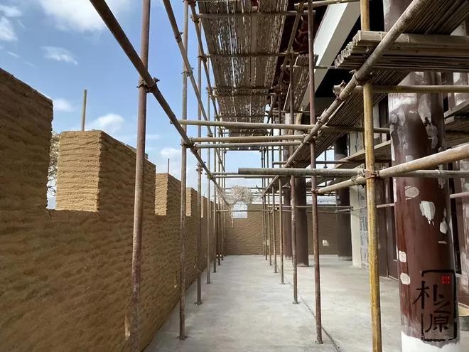 古今对话:现代夯土墙建筑装饰的和谐共生之道(图2) 古今对话:现代夯土墙建筑装饰的和谐共生之道(图2)