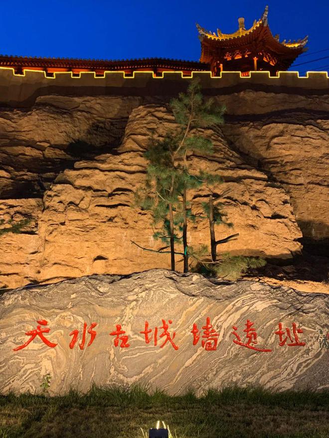 夯土墙肌理与建筑立面装饰:智慧与科技交融工程与艺术交汇(图2) 夯土墙肌理与建筑立面装饰:智慧与科技交融工程与艺术交汇(图2)