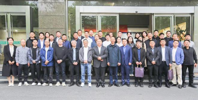 杭州市温州商会建筑装饰分会与杭州市龙岩商会学习交流会成功举办(图8) 杭州市温州商会建筑装饰分会与杭州市龙岩商会学习交流会成功举办(图8)