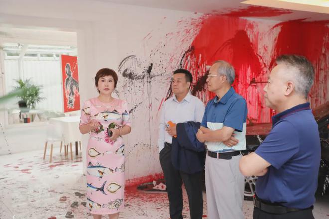 爱是一种宗教——于彦忠参观婧美馆并与孔蜀筠、张大力签约(图3)