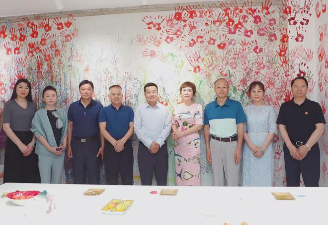 爱是一种宗教——于彦忠参观婧美馆并与孔蜀筠、张大力签约(图4)