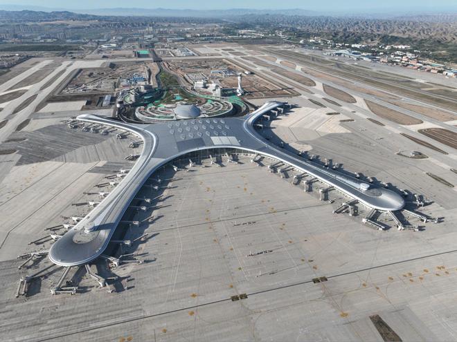 最新消息！兰州中川国际机场三期扩建工程主体工程竣工(图1)