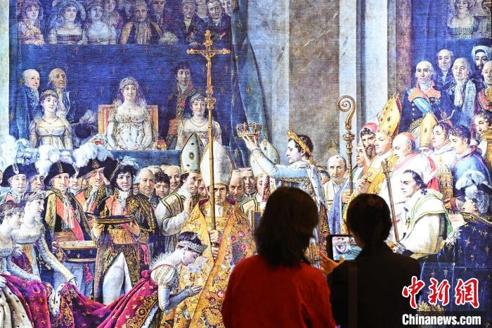 巴黎圣母院雕塑原件首次来华展出(图2)